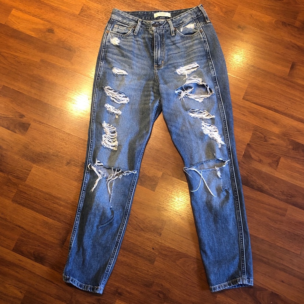 Abercrombie & Fitch Ripped Jeans Size 00